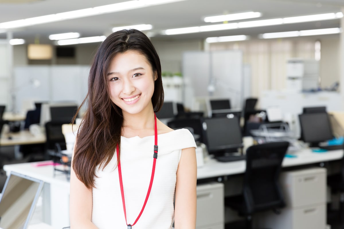 正社員がベスト?派遣の秘書でも大丈夫?出張手配の最適な方法