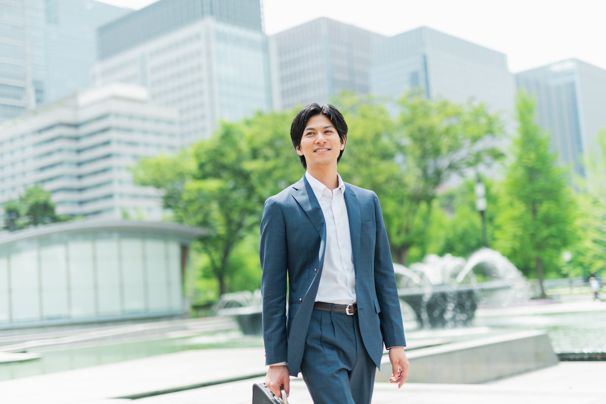 個人に任せるだけで大丈夫?効率を上げ会社の経費も削減する出張手配の方法